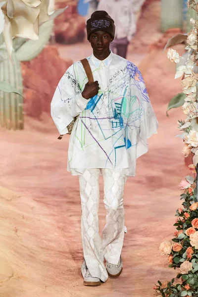 Look 14